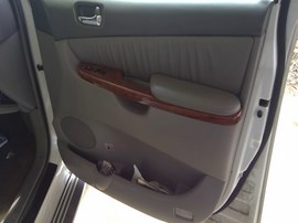 2004 TOYOTA SIENNA, WHITE, XLE MODEL, 3.3L, AT, AWD.   Z26397